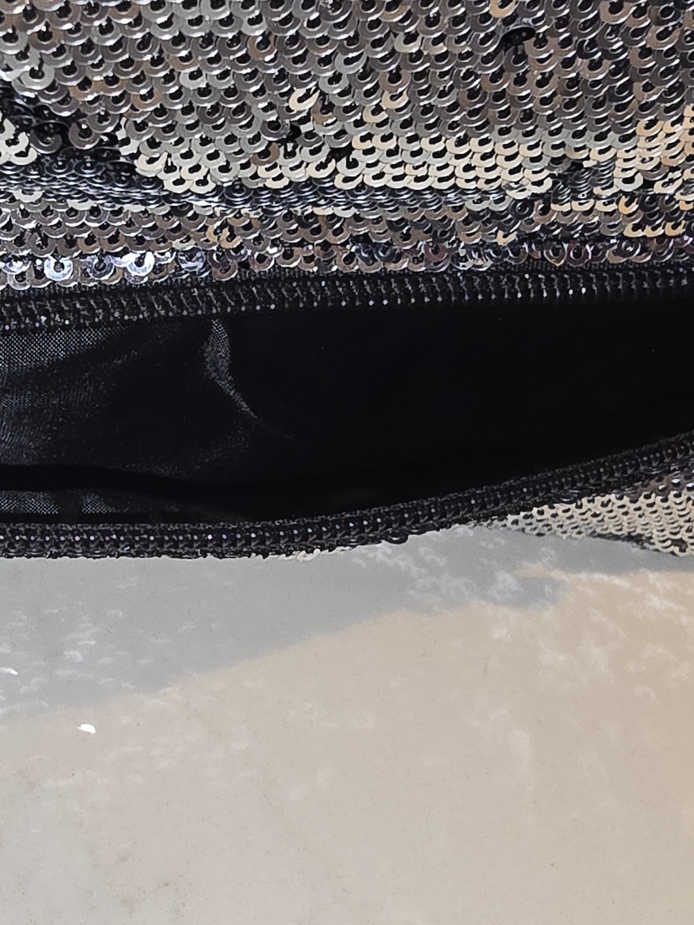 Mossimo Supply Co. Black Sequin Chain Crossbody - Picture 5 of 6